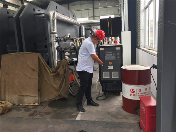 電加熱導(dǎo)熱油爐安全使用，脫水排氣很重要！
